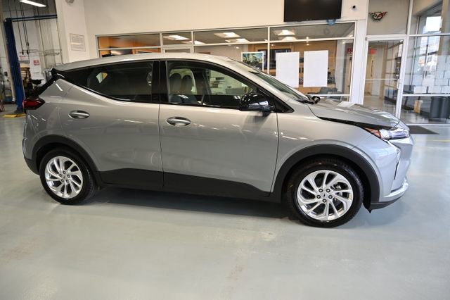 New 2027 Chevrolet Bolt LT FWD image 4