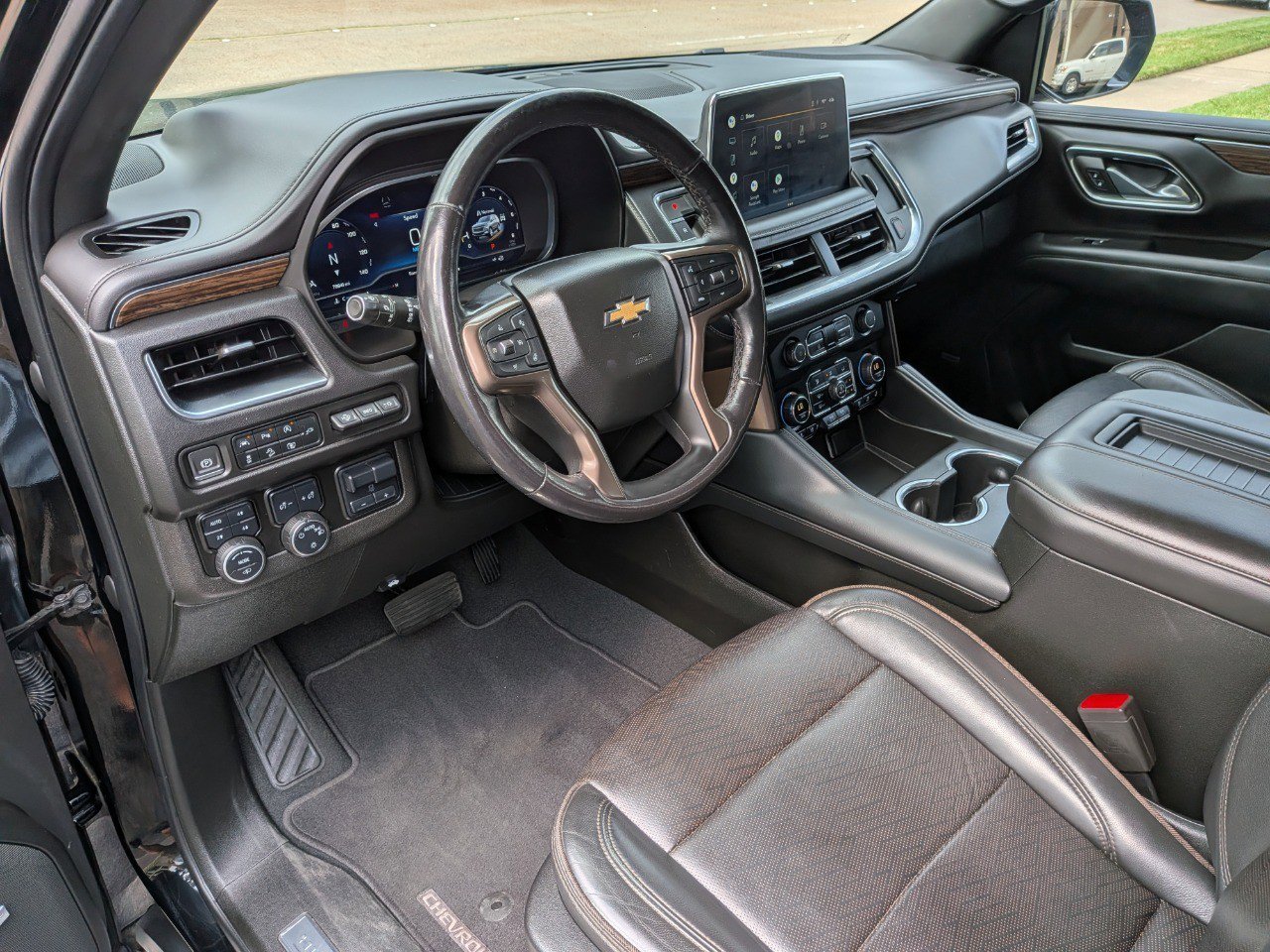 Used 2022 Chevrolet Suburban High Country AWD/4WD image 14