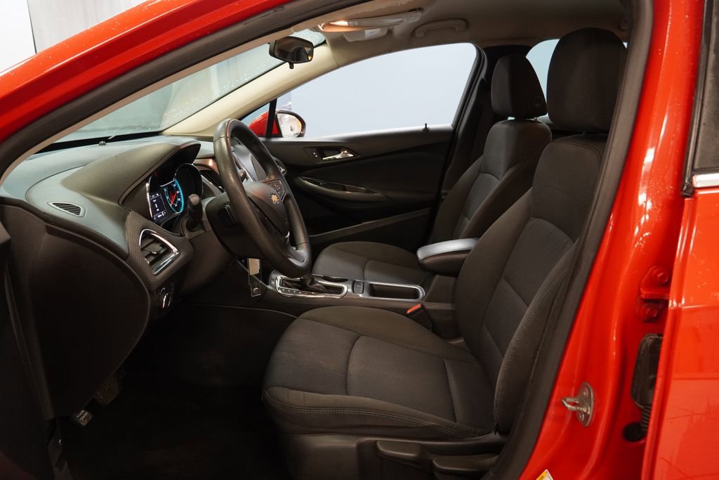 Used 2016 Chevrolet Cruze LT FWD image 5
