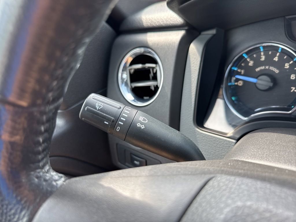 Used 2012 Ford F150 XLT w/ XLT Chrome Pkg AWD/4WD image 12