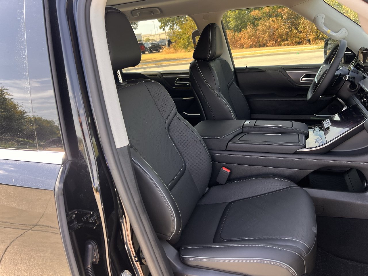 New 2027 INFINITI QX80 Luxe RWD image 23