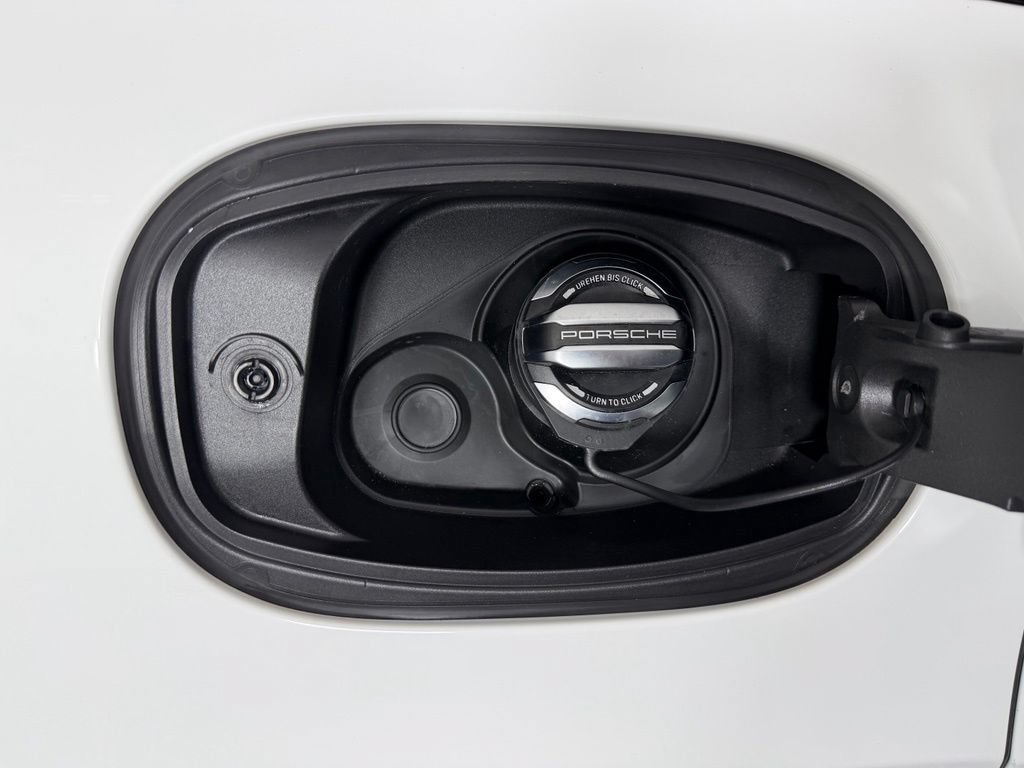 Certified 2023 Porsche Cayenne AWD/4WD image 42