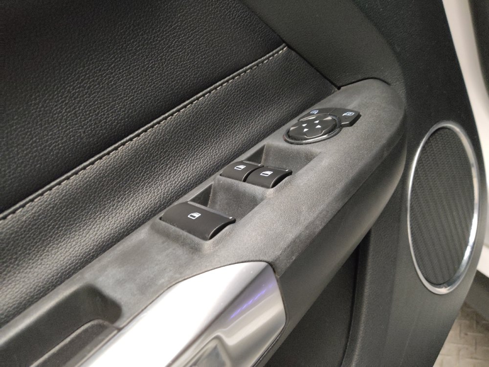 Used 2020 Ford Mustang Premium RWD image 27