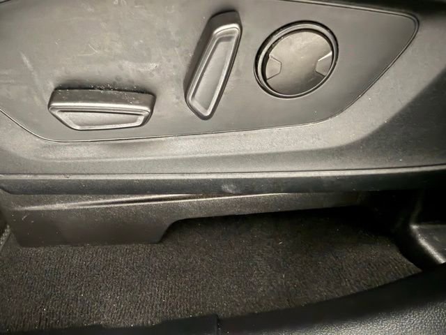 Used 2021 Ford Explorer XLT w/ Equipment Group 202A image 32