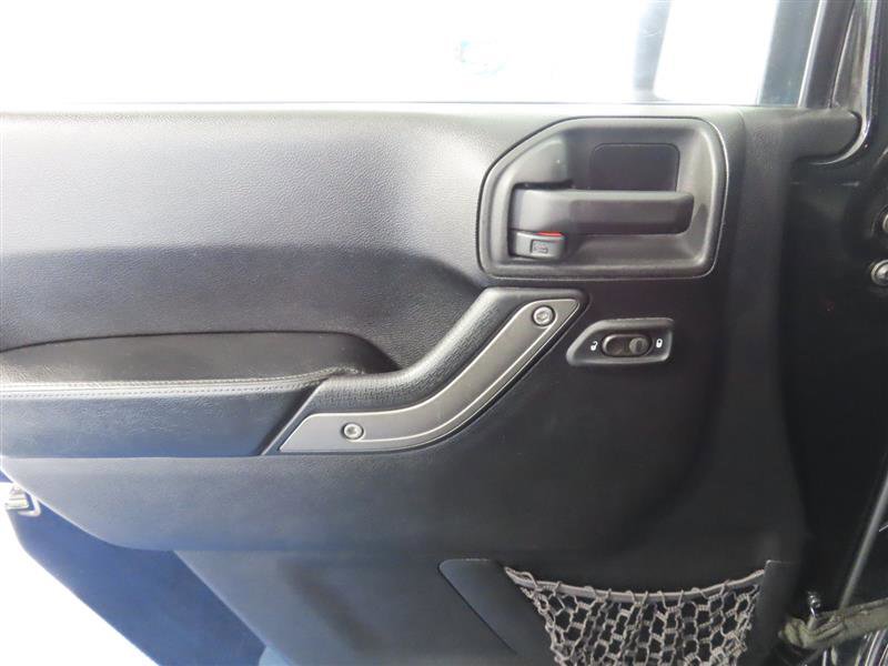 Used 2013 Jeep Wrangler Moab image 13