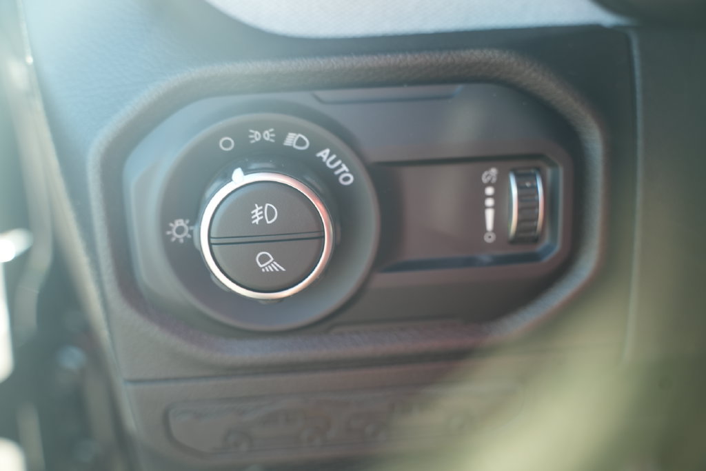 New 2026 Jeep Gladiator Sport AWD/4WD image 31