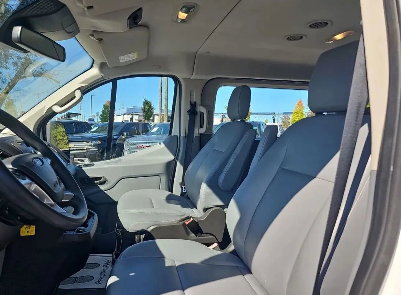 Used 2017 Ford Transit 350 XL image 12