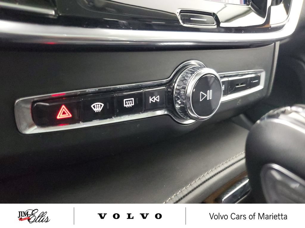 Used 2017 Volvo S90 T6 Inscription w/ Vision Package AWD/4WD image 30