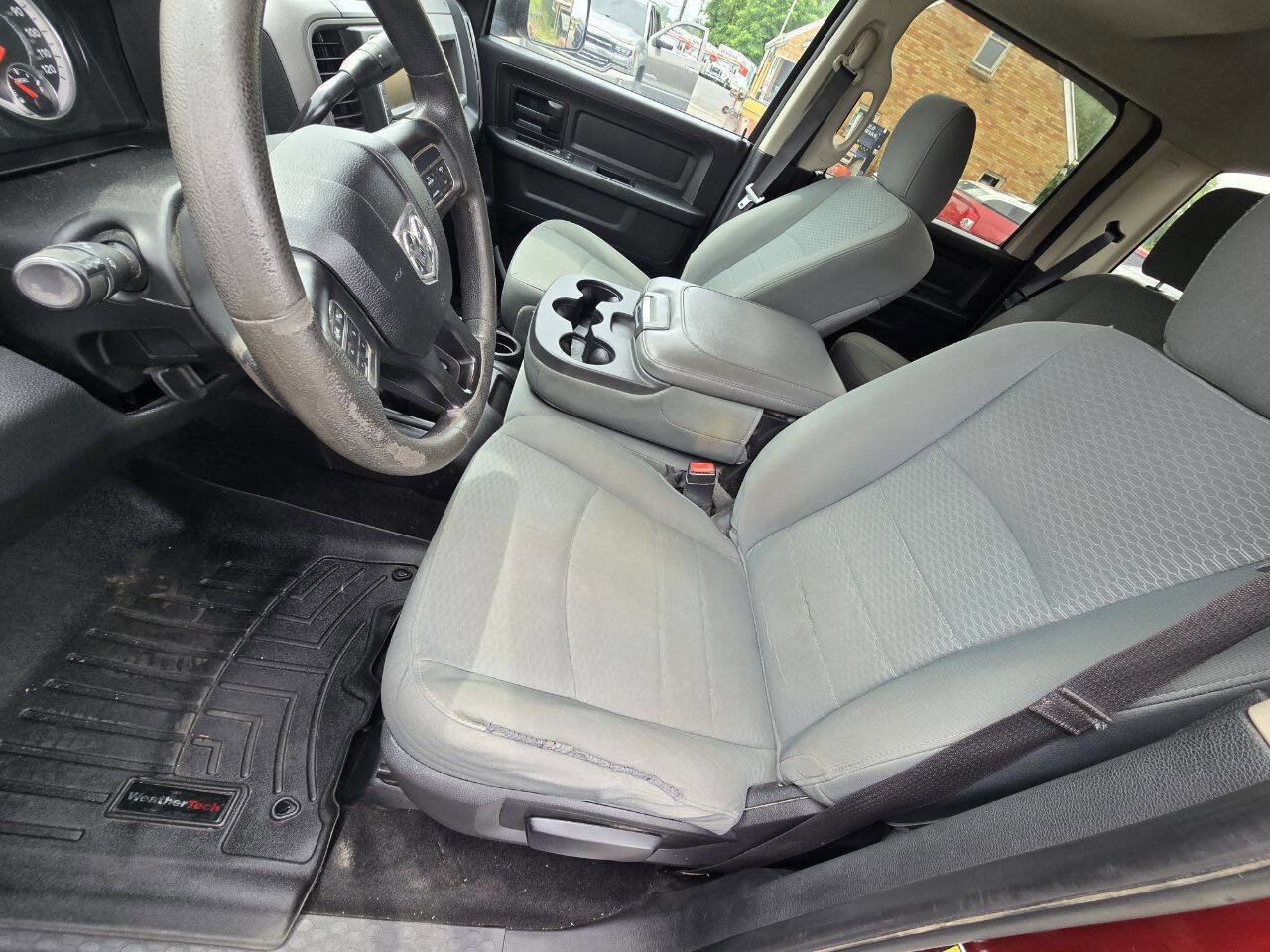 Used 2016 RAM 3500 Tradesman w/ Chrome Appearance Group image 13