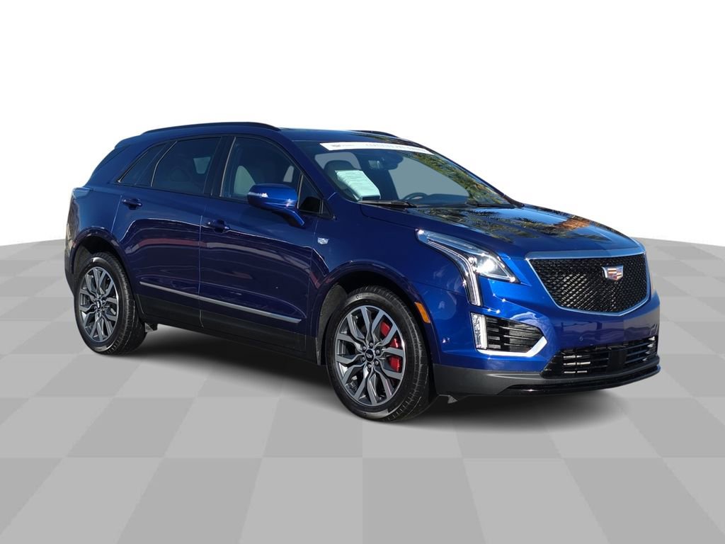 Certified 2023 Cadillac XT5 Sportv w/ Technology Package image 2