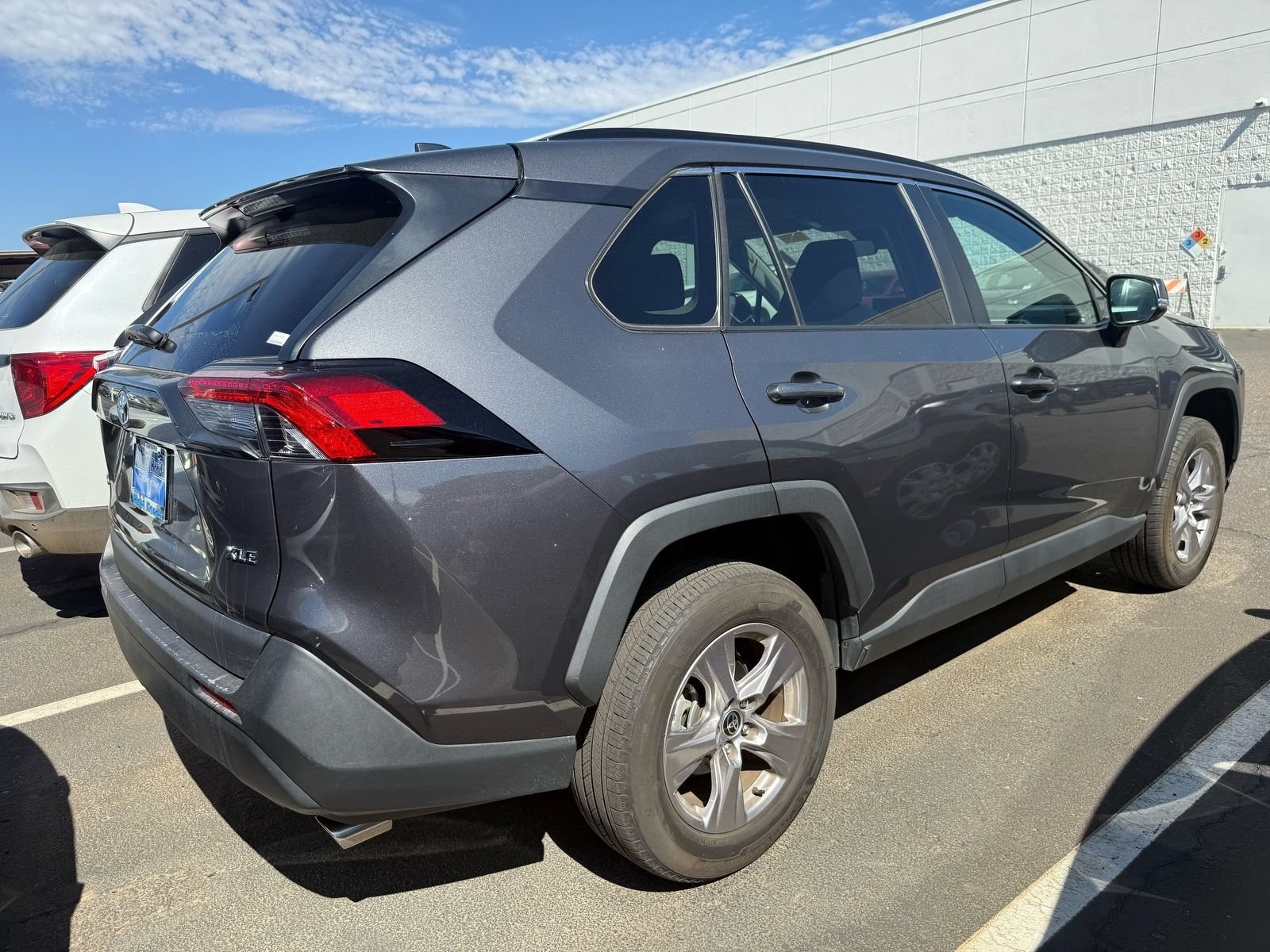 Used 2025 Toyota RAV4 XLE FWD image 4