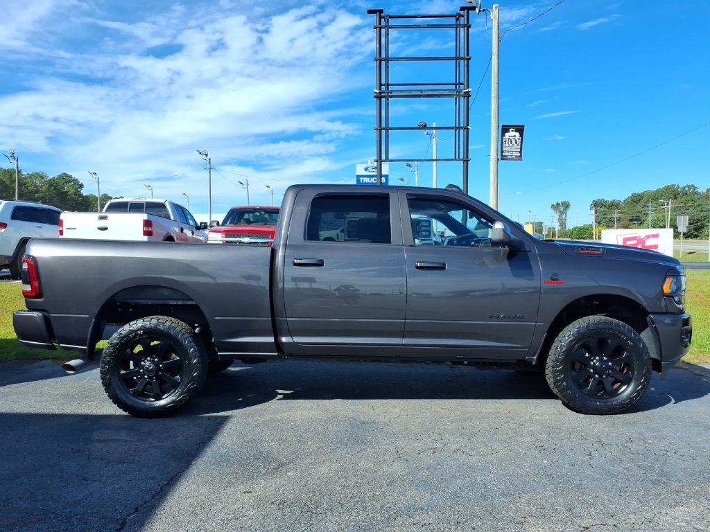 Used 2021 RAM 2500 Big Horn w/ Night Edition AWD/4WD image 8
