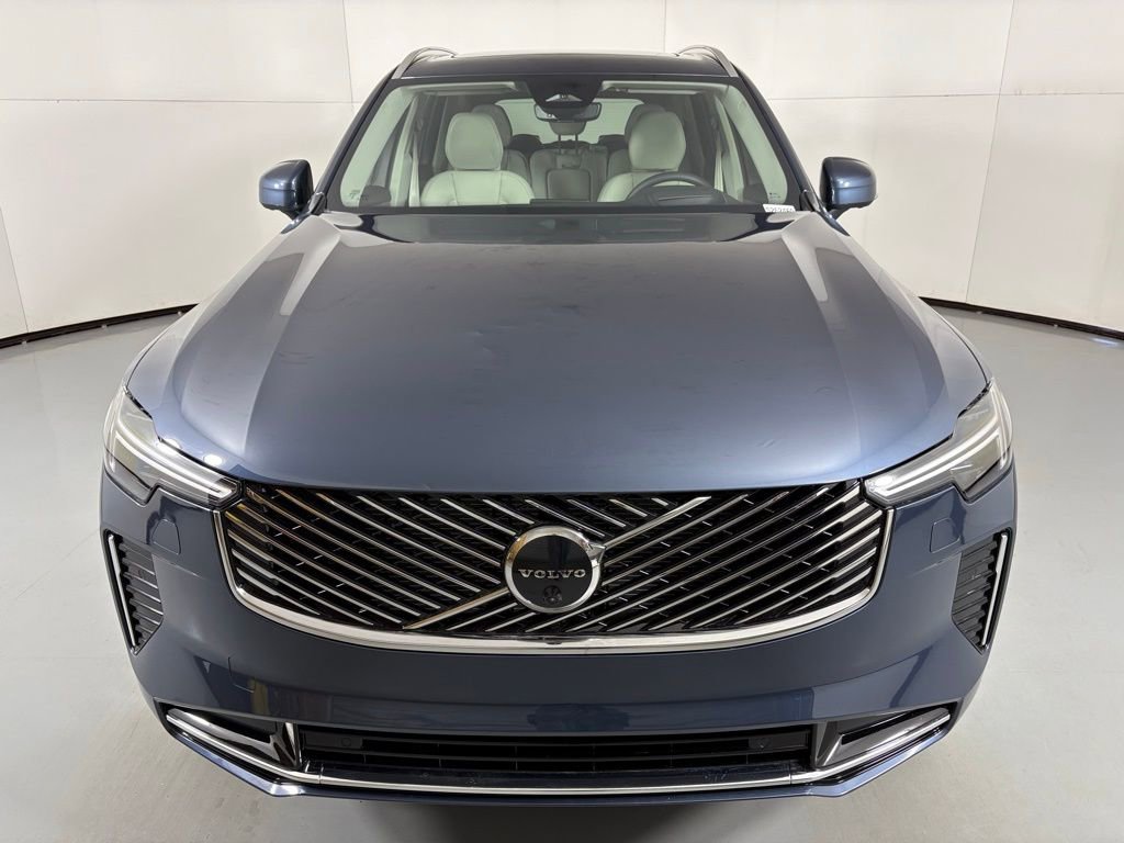 New 2026 Volvo XC90 B6 Ultra w/ Protection Package image 3