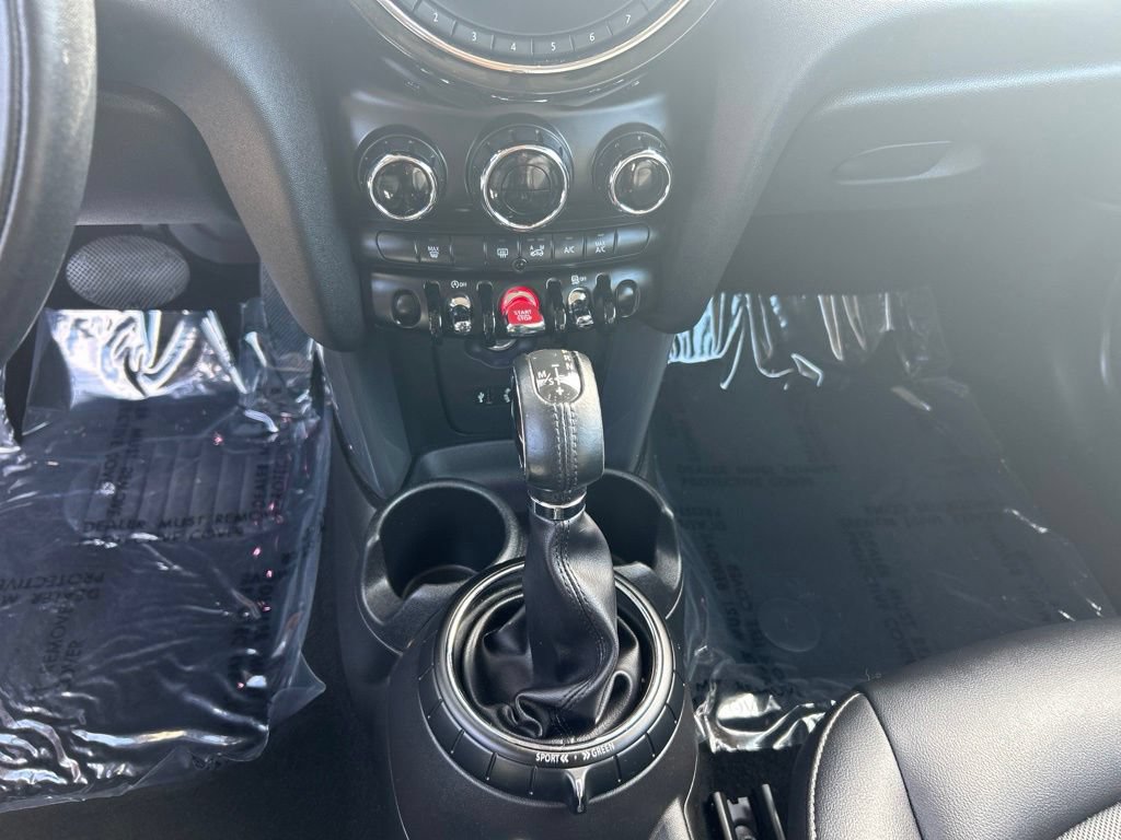 Used 2016 MINI Cooper 2-Door Hardtop FWD image 29