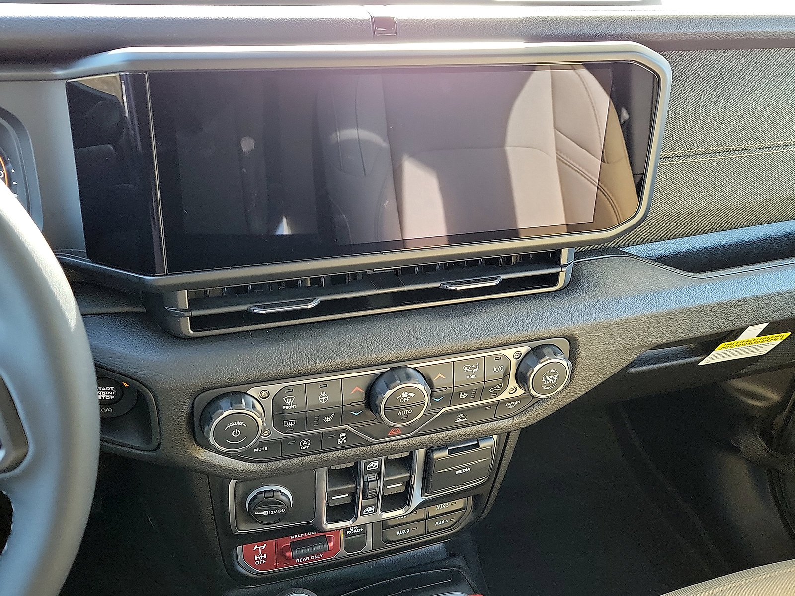 New 2026 Jeep Gladiator Willys AWD/4WD image 8