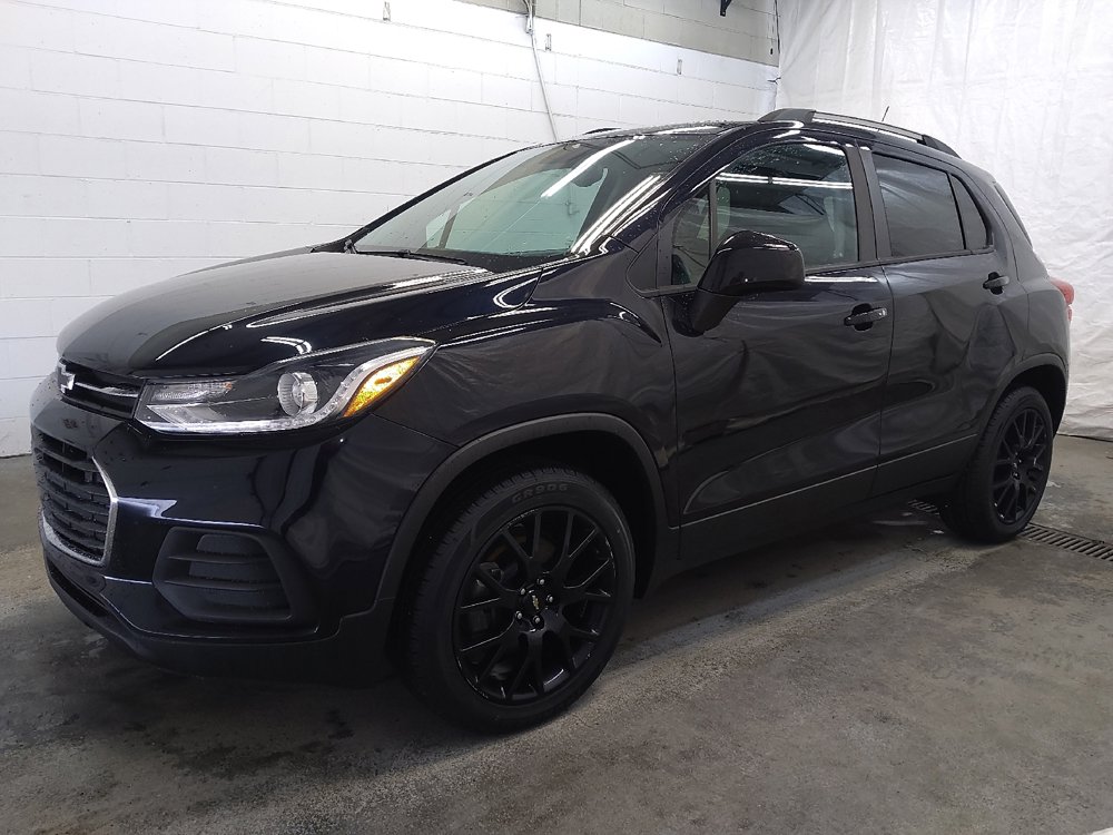 Used 2021 Chevrolet Trax LT w/ Sport Edition image 2
