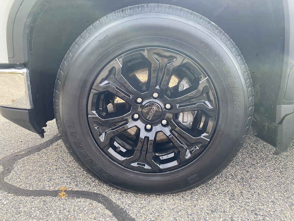 Certified 2025 GMC Sierra 1500 SLT AWD/4WD image 12