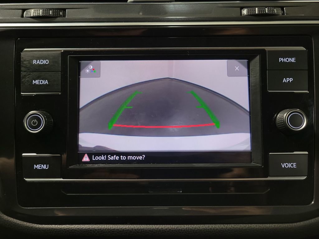 Used 2023 Volkswagen Tiguan S image 19