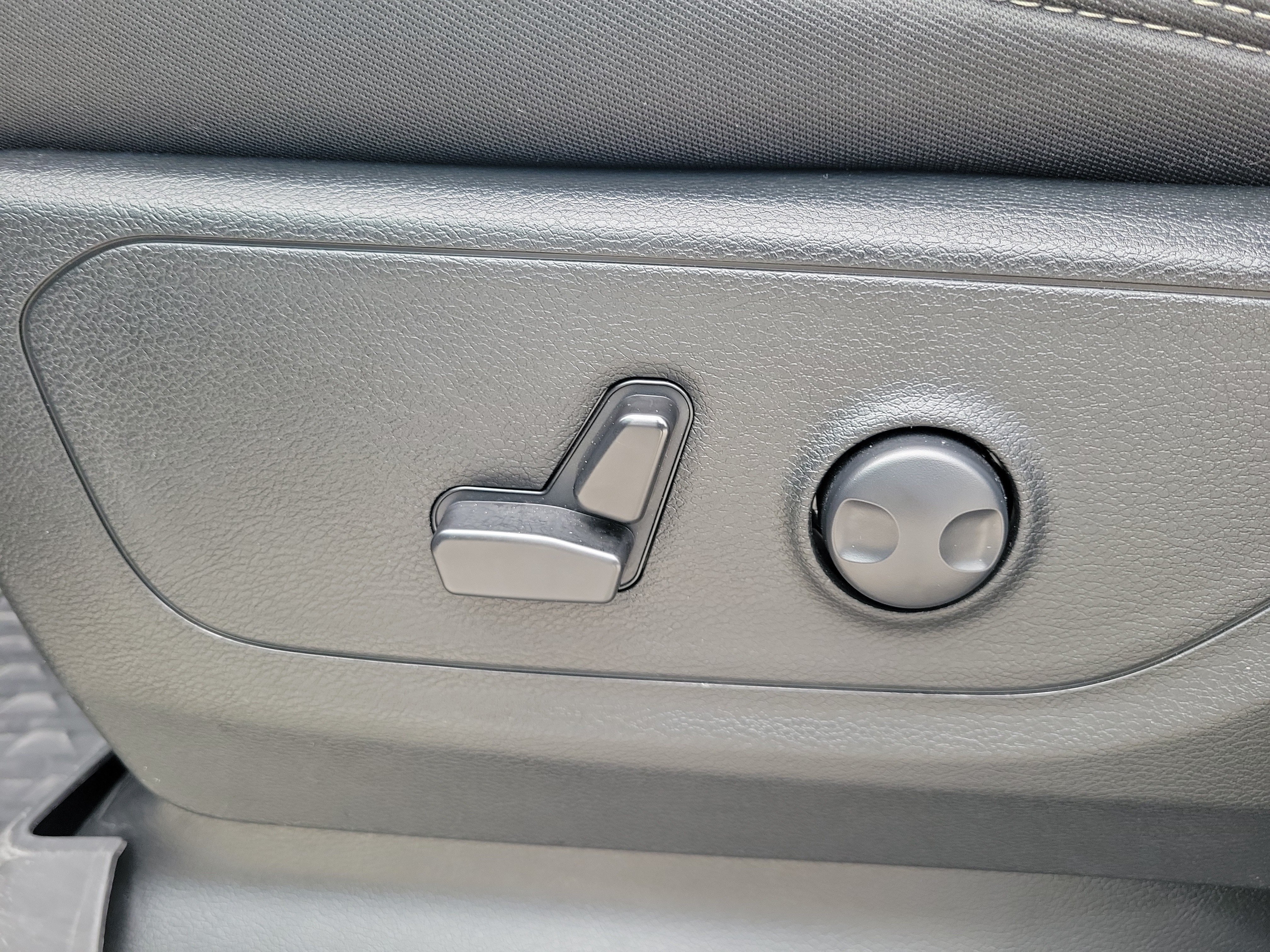 Used 2025 RAM 1500 Big Horn AWD/4WD image 19