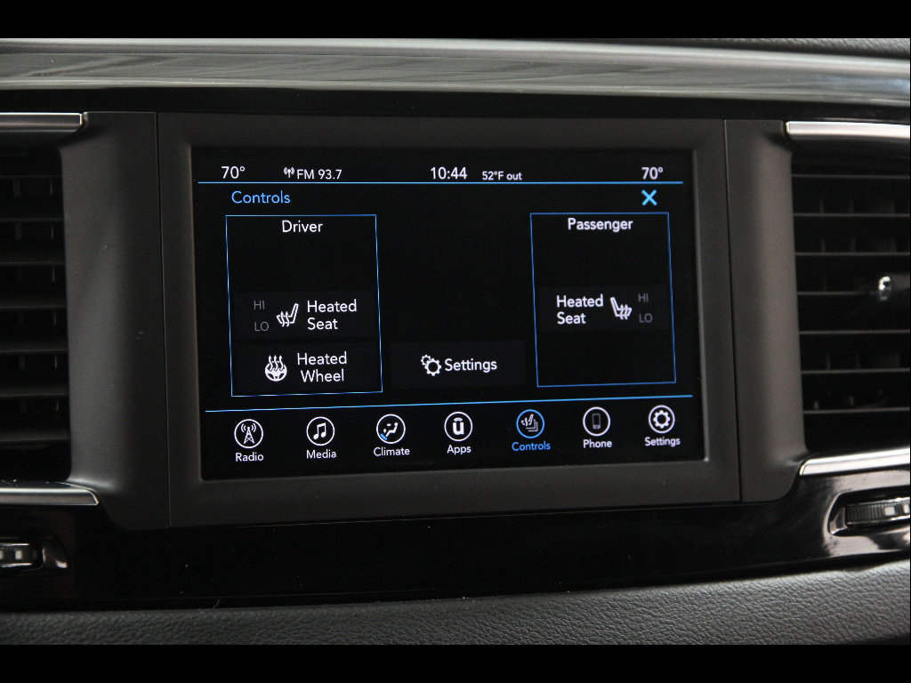 Used 2020 Chrysler Pacifica Touring-L w/ S Appearance Package FWD image 12