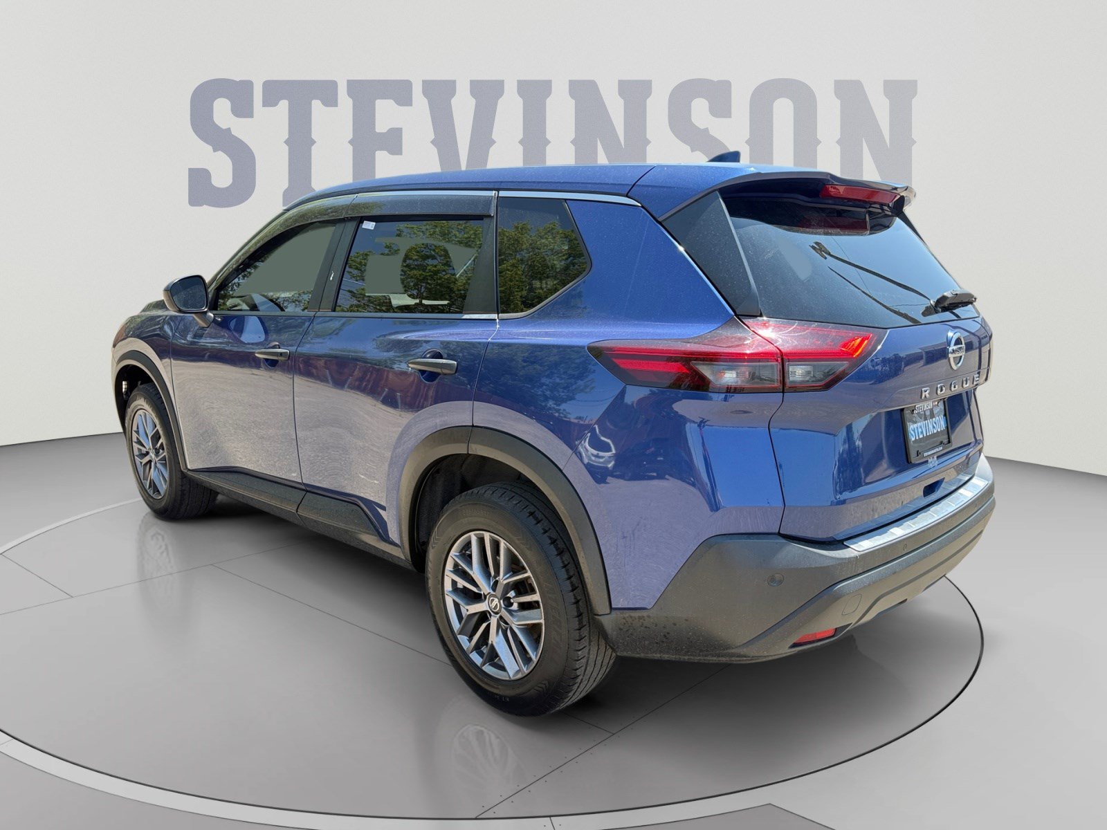 Used 2021 Nissan Rogue S FWD image 3