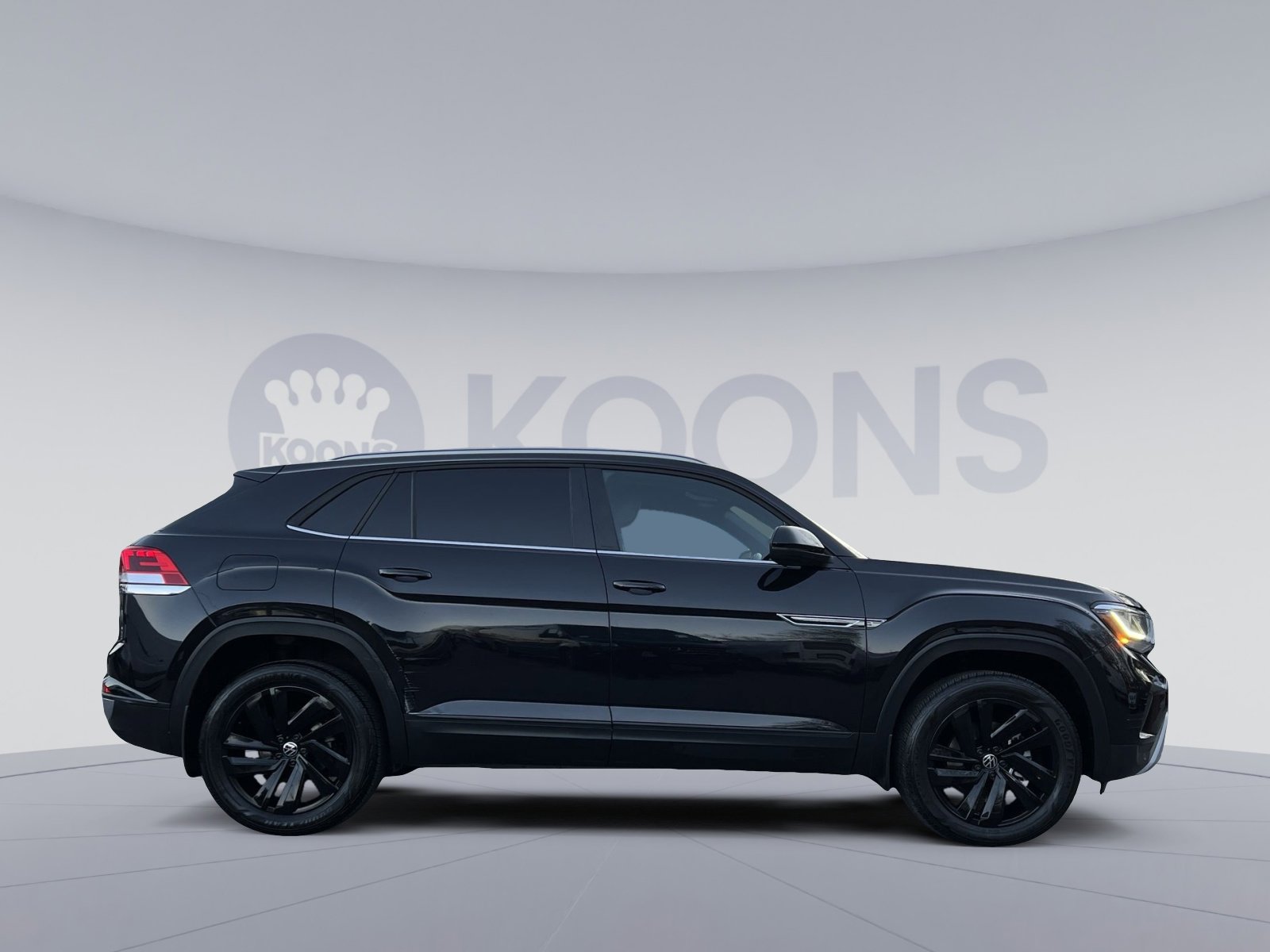 Used 2022 Volkswagen Atlas Cross Sport SE image 7