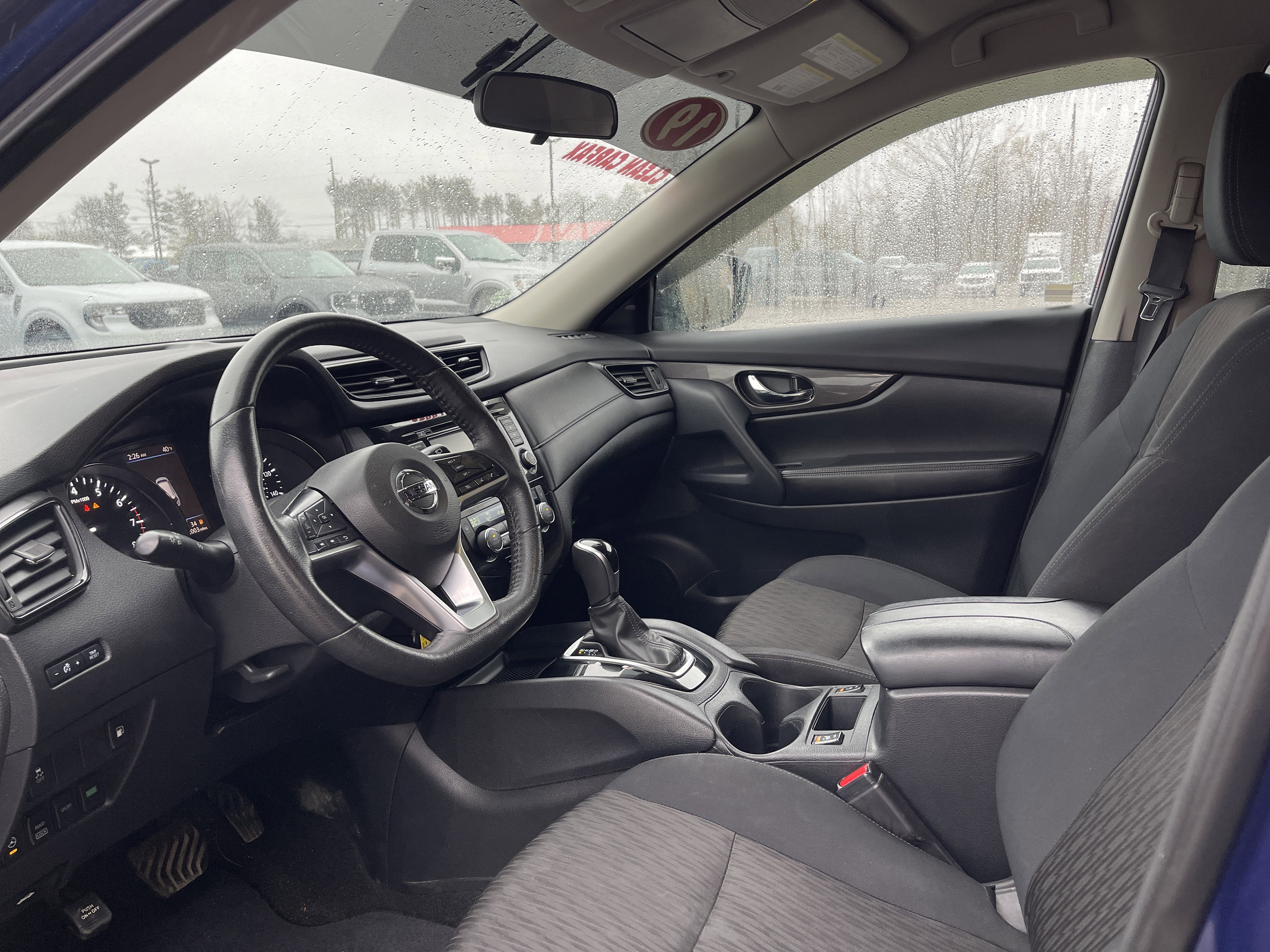 Used 2019 Nissan Rogue S AWD/4WD image 10