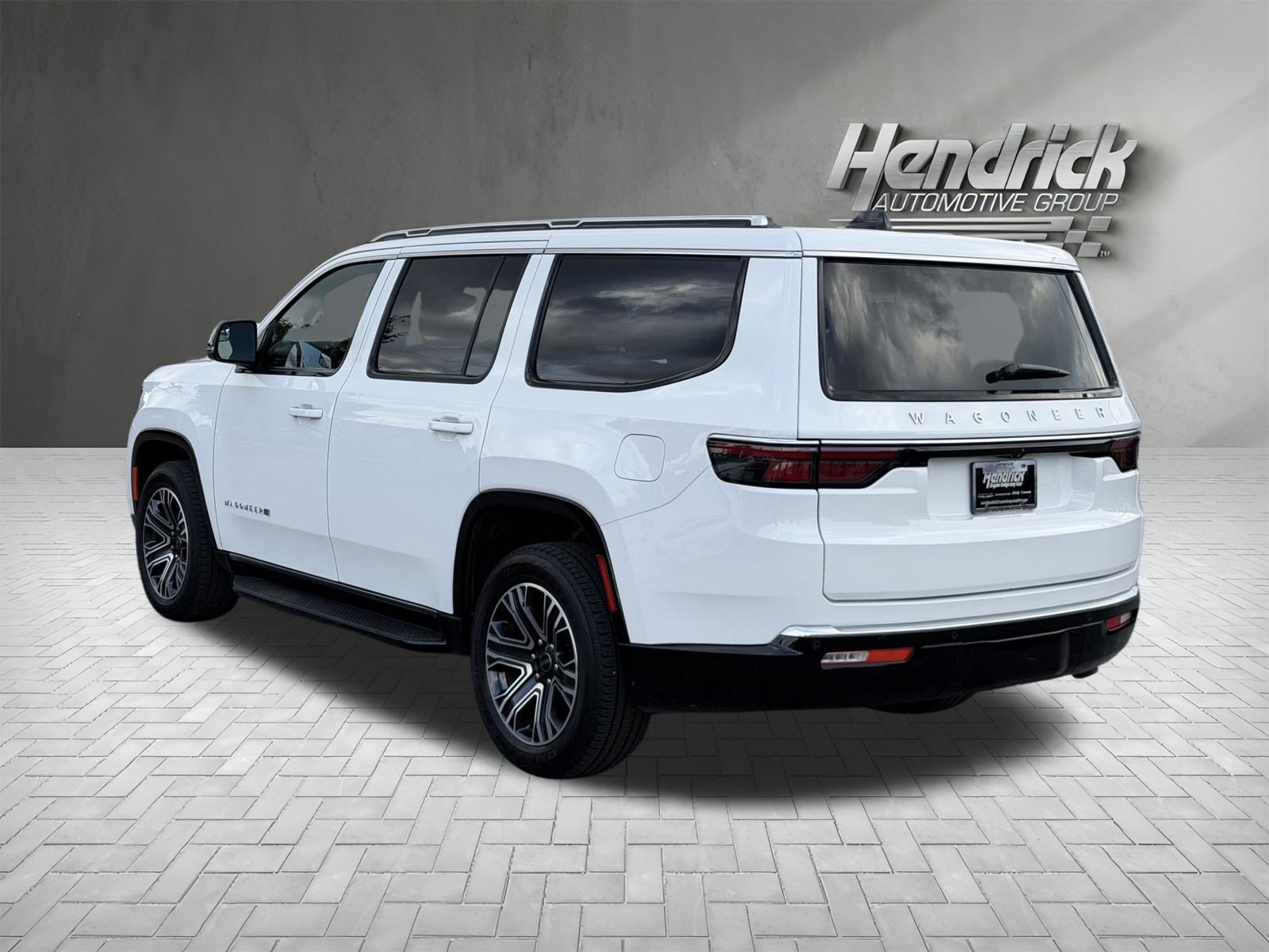 Used 2025 Jeep Wagoneer Series II RWD image 8