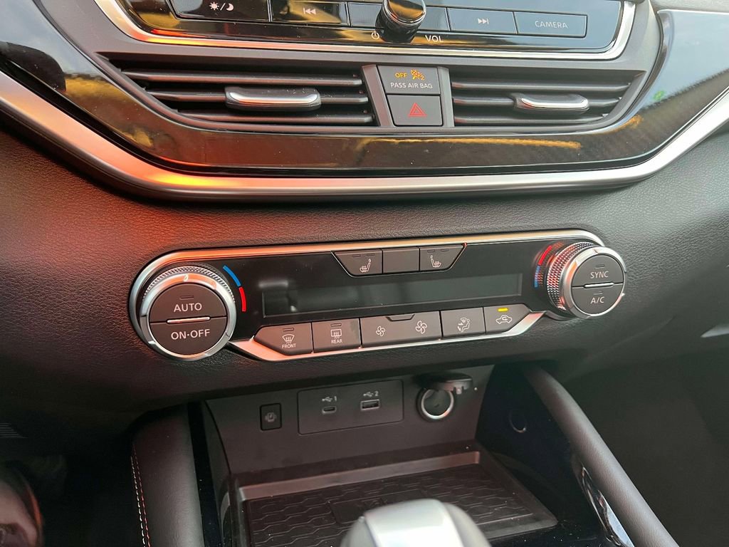 New 2025 Nissan Altima 2.5 SR w/ SR Premium Package AWD/4WD image 34
