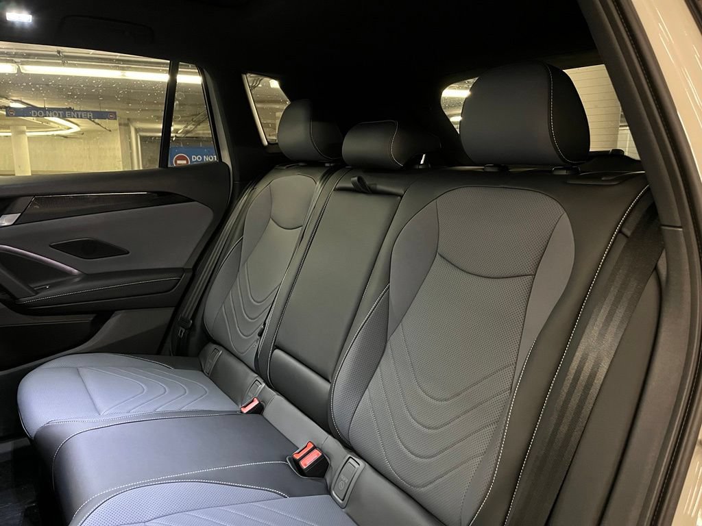 New 2026 Volkswagen Tiguan SE R-Line AWD/4WD image 22
