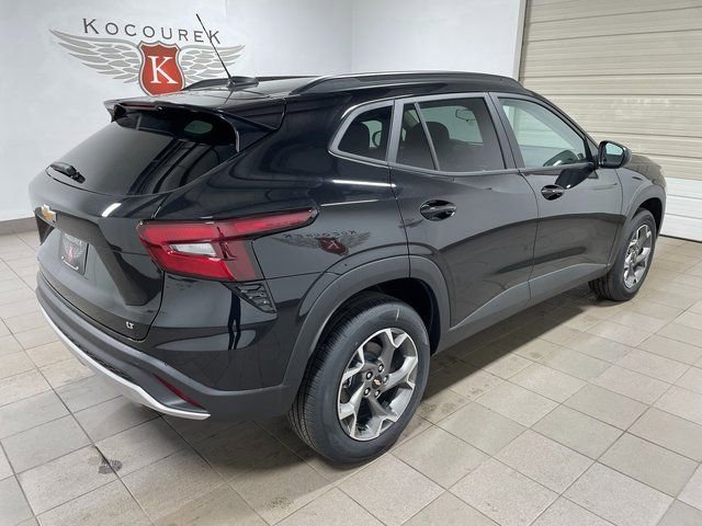 New 2026 Chevrolet Trax LT w/ Driver Confidence Package FWD image 6