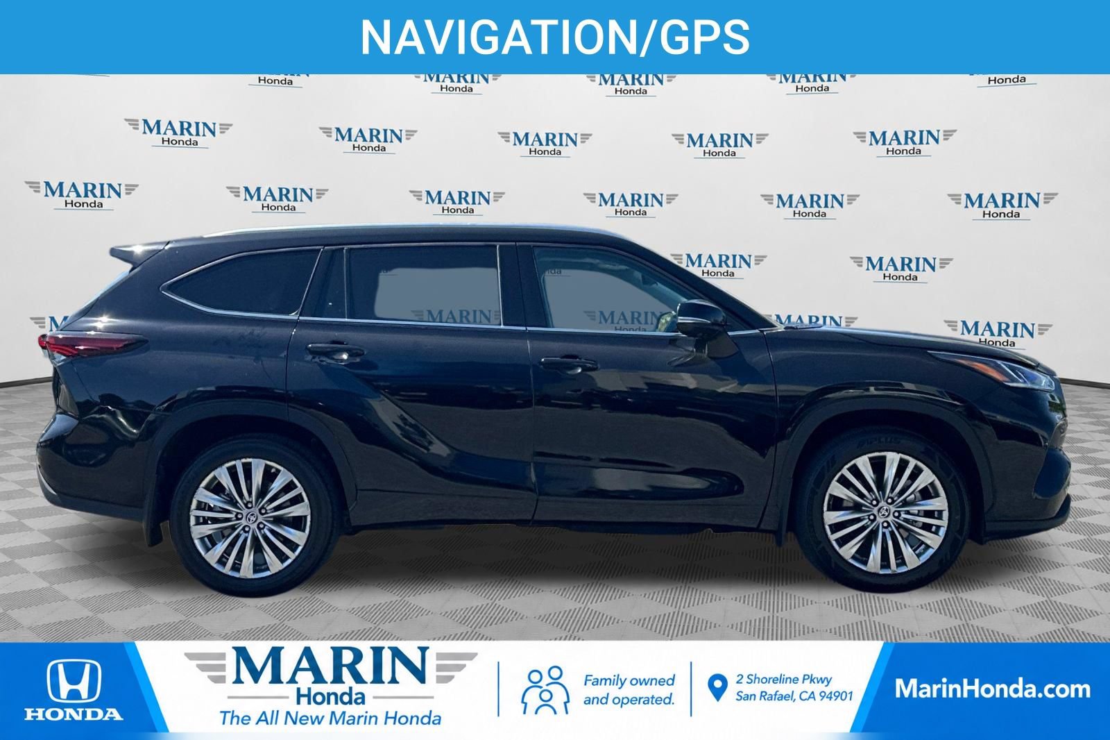 Used 2024 Toyota Highlander Platinum AWD/4WD image 2