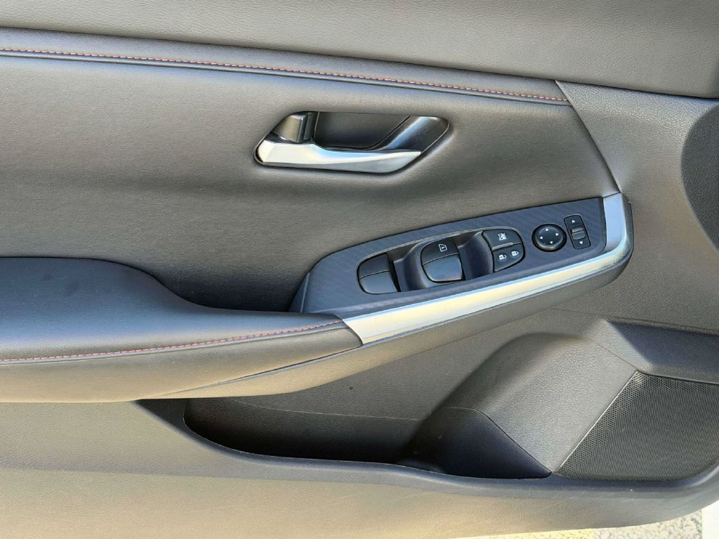 Used 2025 Nissan Sentra SR FWD image 24