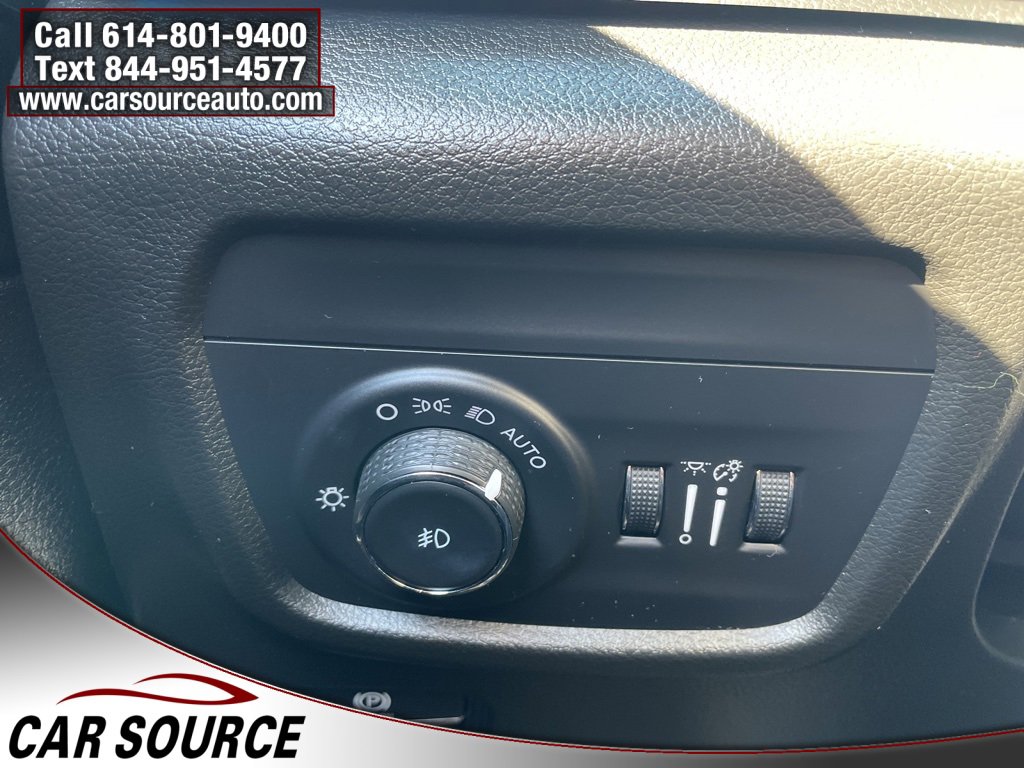 Used 2023 Jeep Grand Cherokee Overland w/ Luxury Tech Group IV image 20