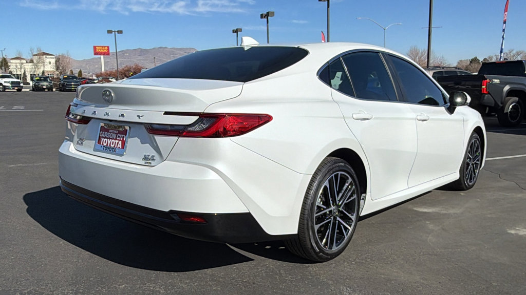 Used 2025 Toyota Camry XLE image 3