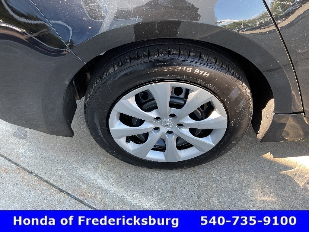 Used 2024 Toyota Corolla LE FWD image 12