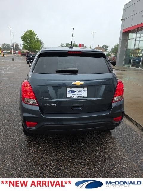 Used 2021 Chevrolet Trax LS w/ Tint and Cruise Package AWD/4WD image 4