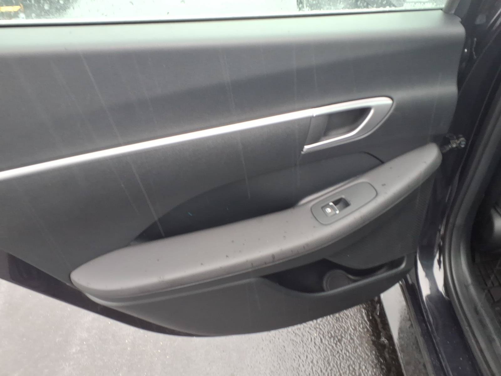 Certified 2023 Hyundai Sonata SE w/ Cargo Package FWD image 17