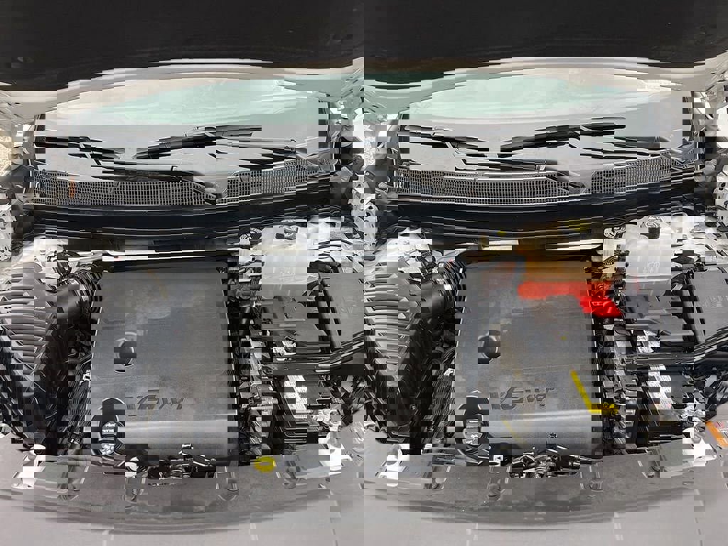 Used 2023 Chevrolet Traverse RS image 76