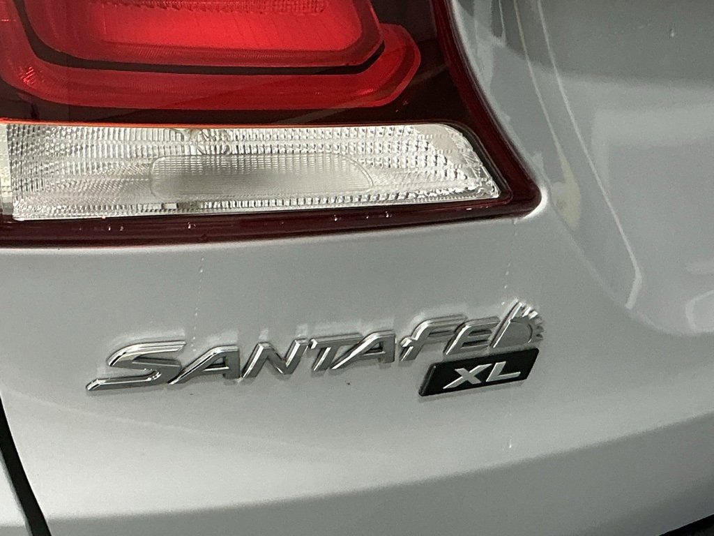 Used 2019 Hyundai Santa Fe XL SE image 4