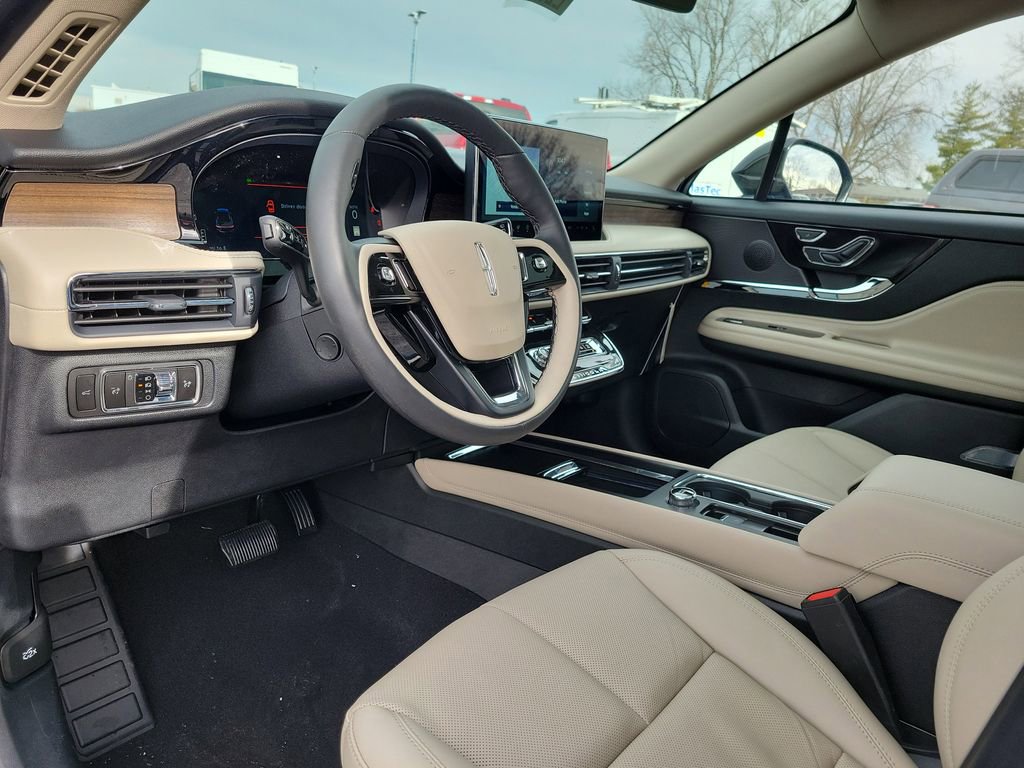 New 2026 Lincoln Corsair Reserve w/ Rear Removable Package Tray AWD/4WD image 20