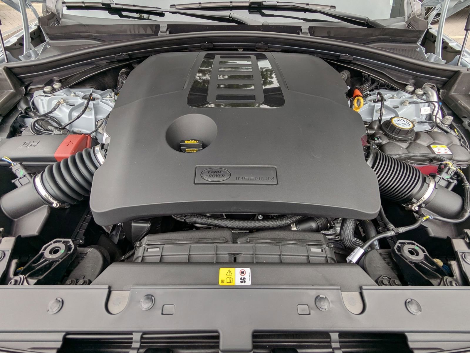 New 2026 Land Rover Range Rover Velar Dynamic SE image 24