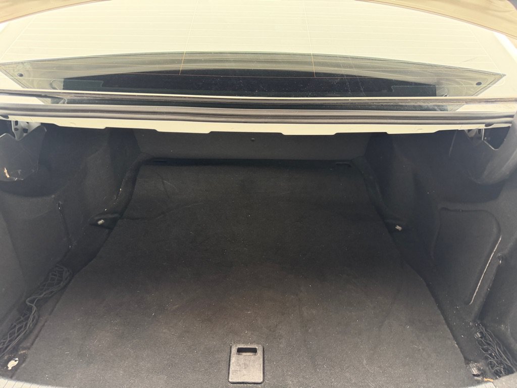 Used 2014 Mercedes-Benz E 350 Sedan image 23