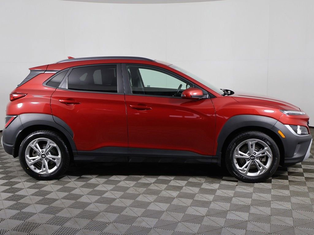 Used 2022 Hyundai Kona SEL w/ Convenience Package image 17