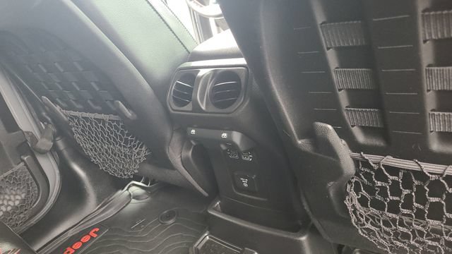 Used 2021 Jeep Wrangler Unlimited Rubicon w/ Dual Top Group AWD/4WD image 25