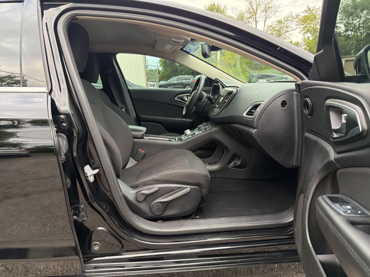 Used 2015 Chrysler 200 Limited w/ Convenience Group FWD image 29