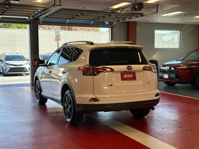 Used 2018 Toyota RAV4 LE w/ Carpet Mat Package FWD image 5