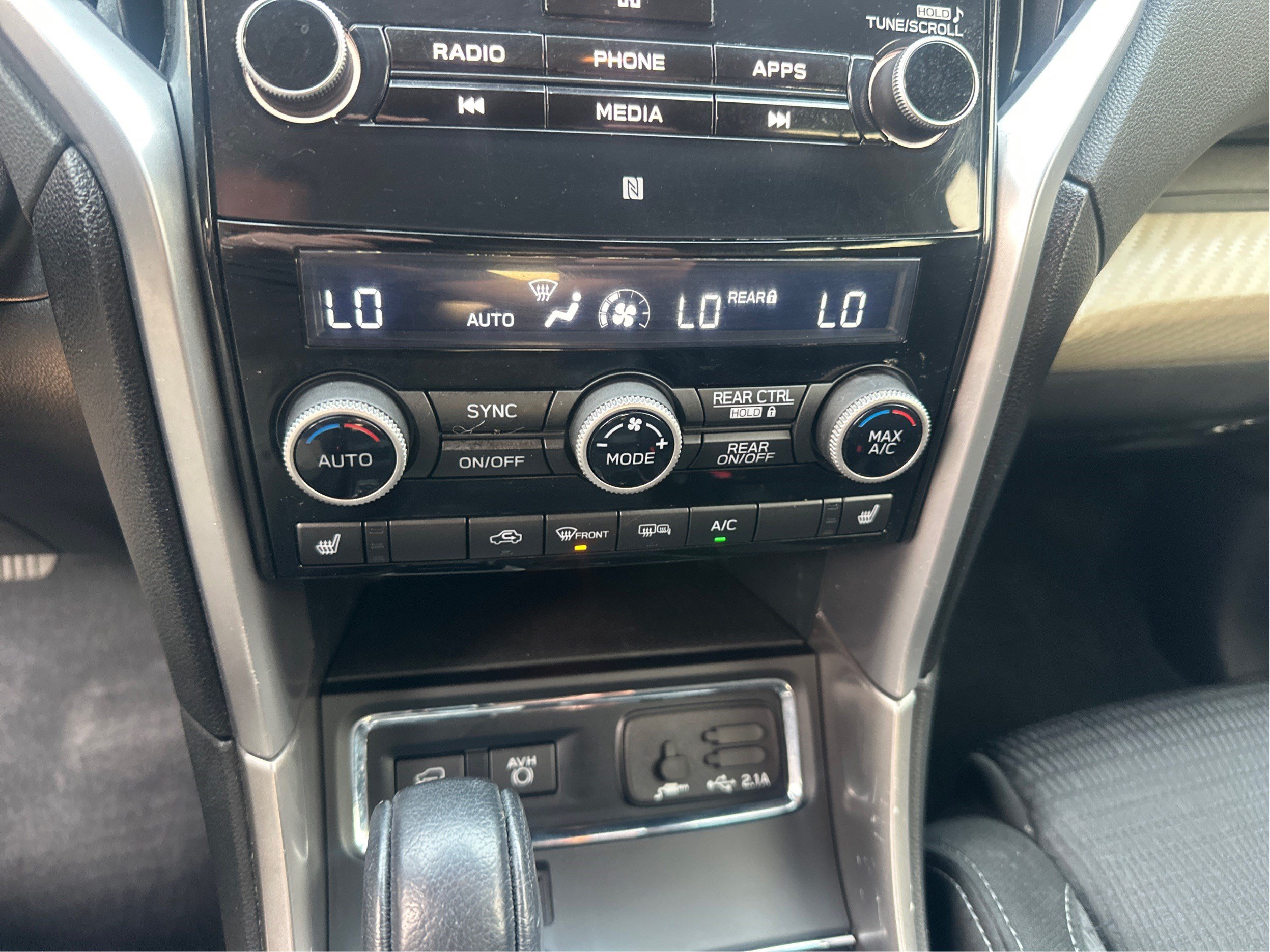 Used 2021 Subaru Ascent Premium w/ Convenience Package AWD/4WD image 30