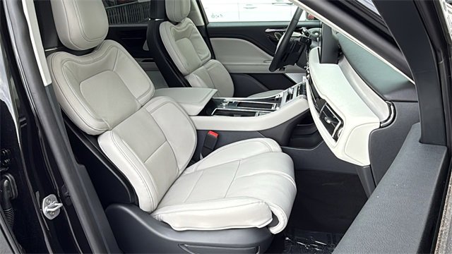 New 2025 Lincoln Aviator Reserve w/ Equipment Group 201A image 10