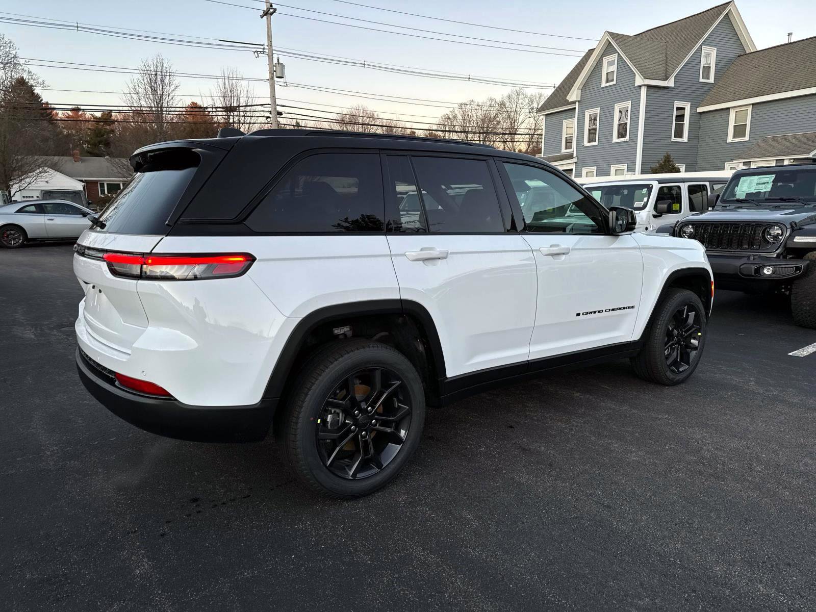 New 2026 Jeep Grand Cherokee Limited w/ Limited Altitude Package image 2